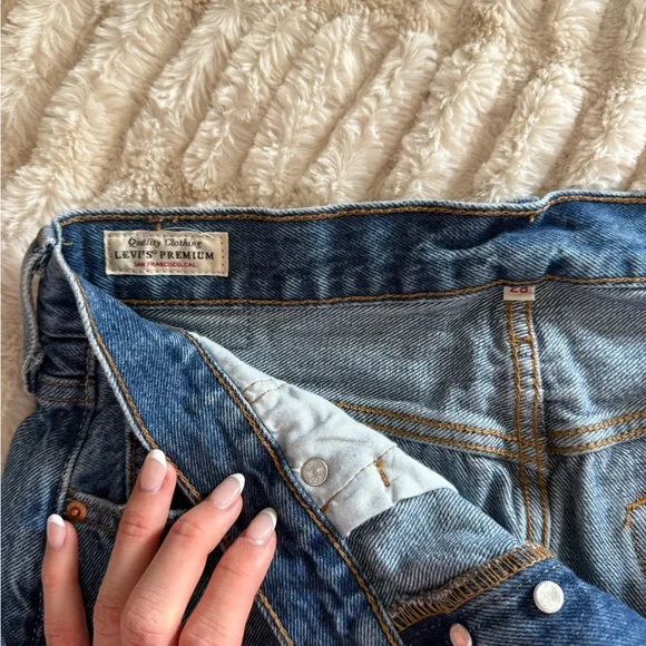 Levi's Dark Blue Distressed Denim Mini Skirt - Picture 4 of 4